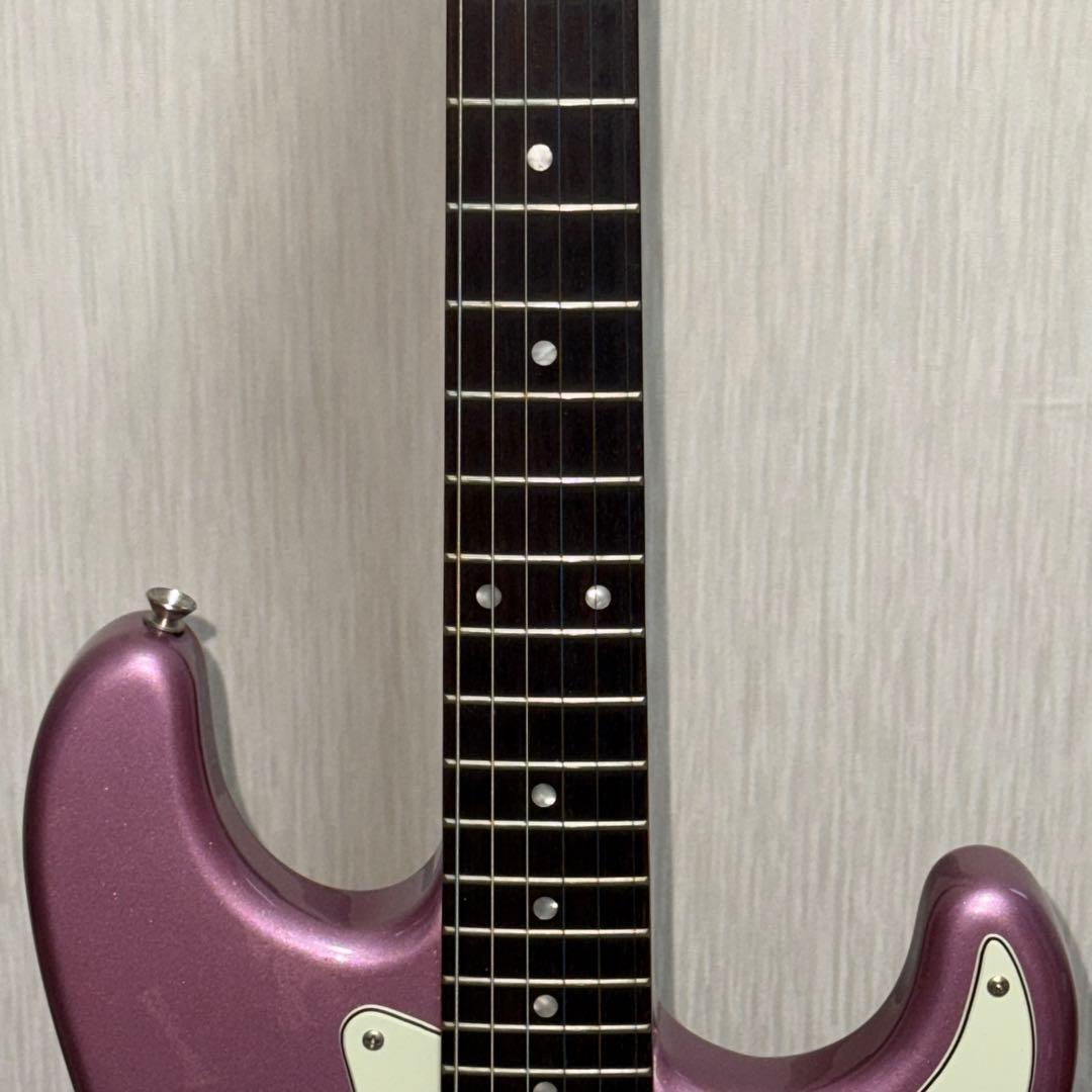 h*4様 Squier Affinity Stratocaster 色:バーガン