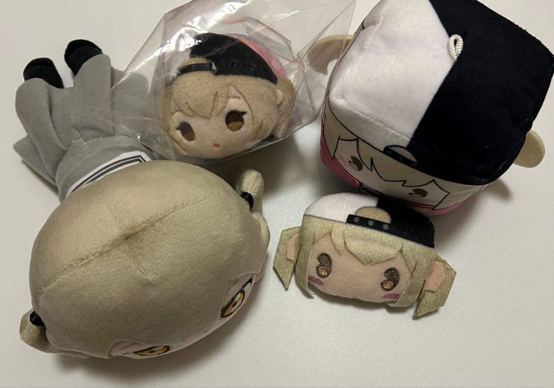 プロセカ　小豆沢 こはね　【 中古品 】　寝そべり ぬいぐるみ　マスコット