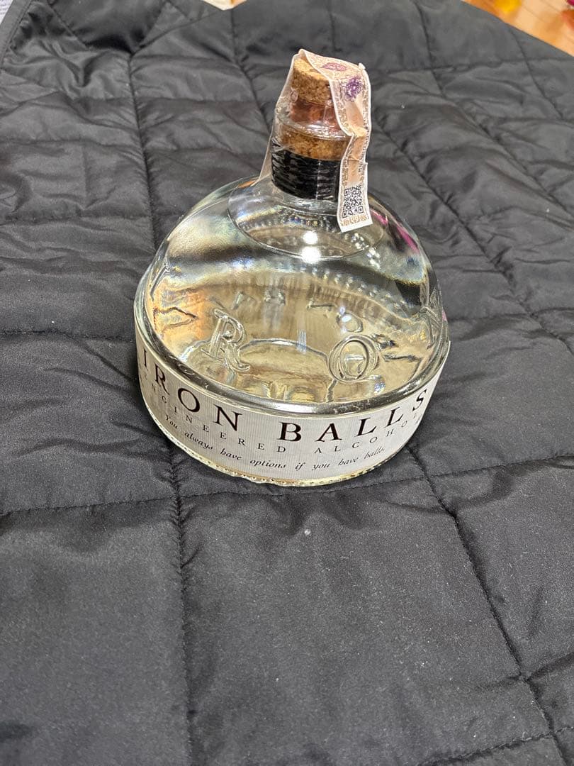 IRON BALLS ジン ENGINEER SERIES 骸骨ボトル タイ土産