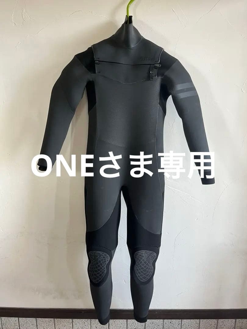 【新品.未使用】 fellow セミドライスーツ　All3mm