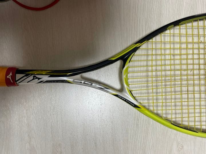 ミズノ　テニスラケット　ラケット