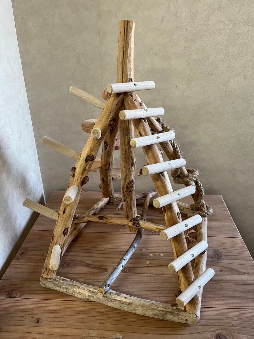 ピックさん専用ピンク鳥インコ止まり木 流木吊り下げ式バードアスレチックバード