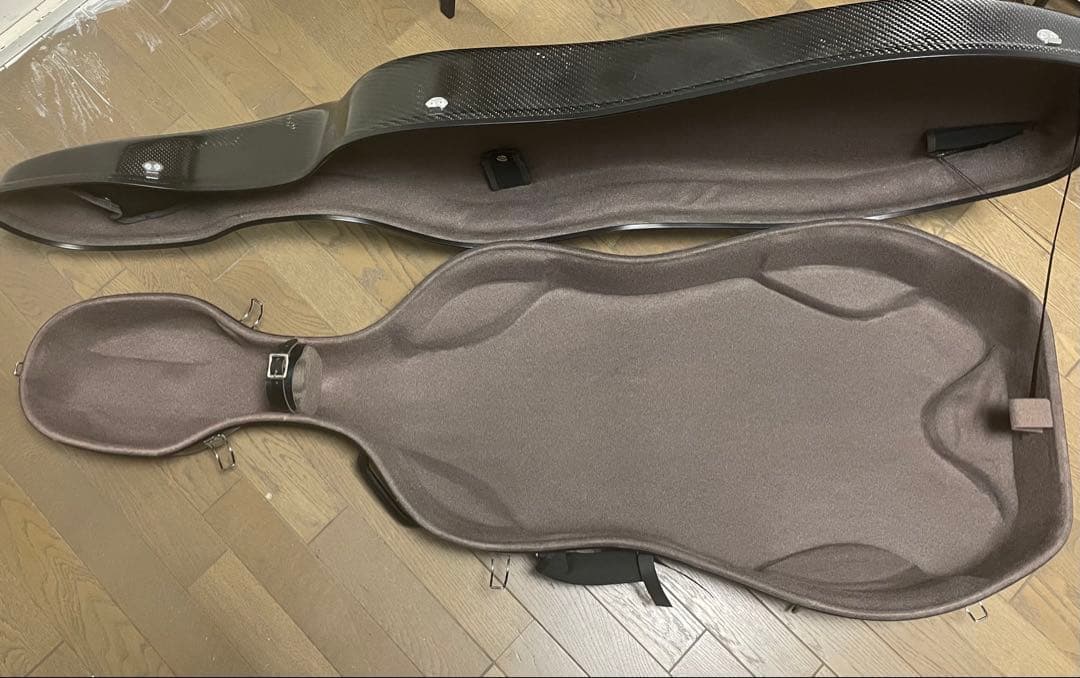 伝統と信頼のドイツGEWA製カーボン チェロケース、フラッグシップモデル。