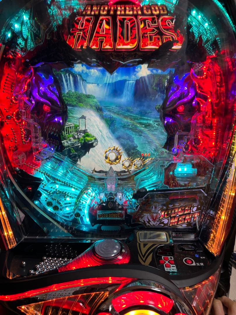 Pアナザーゴッドハーデス2M 319