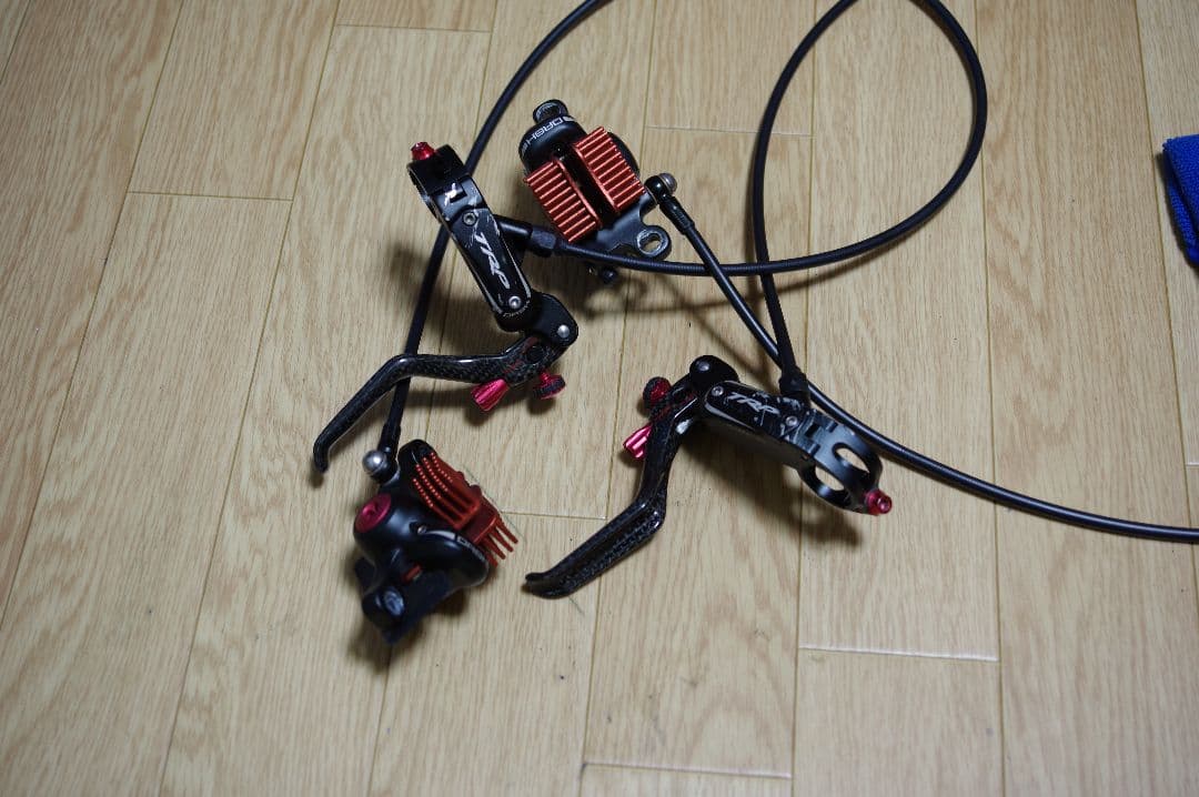 TRP DASH CARBON　油圧ディスクブレーキ　MTB
