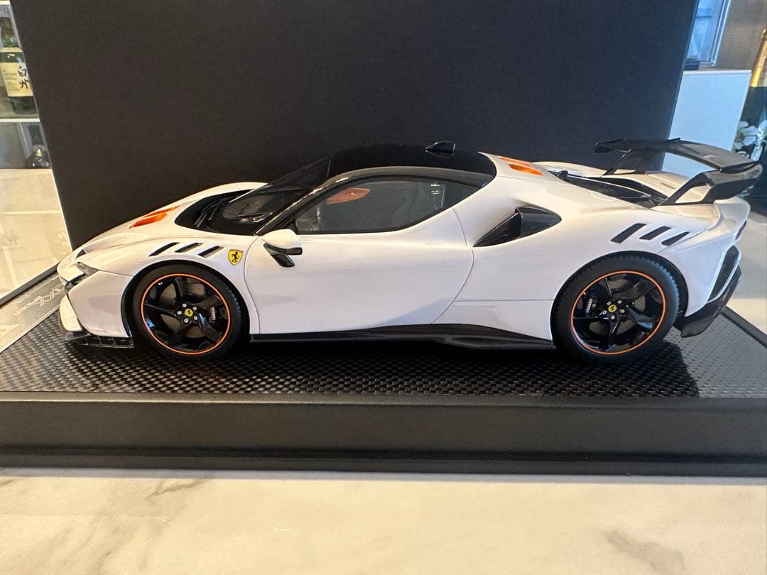 UB MODEL 1/18 フェラーリ SF 90 XX 限定20台 ミニカー