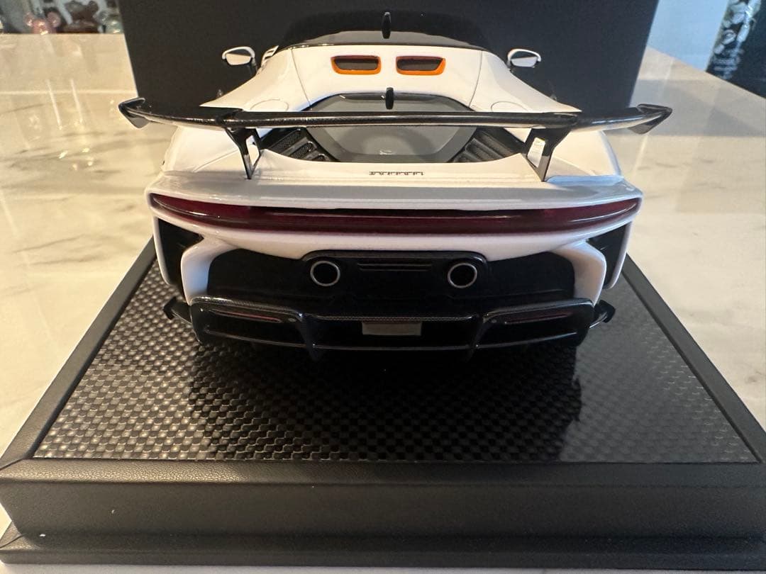 UB MODEL 1/18 フェラーリ SF 90 XX 限定20台 ミニカー