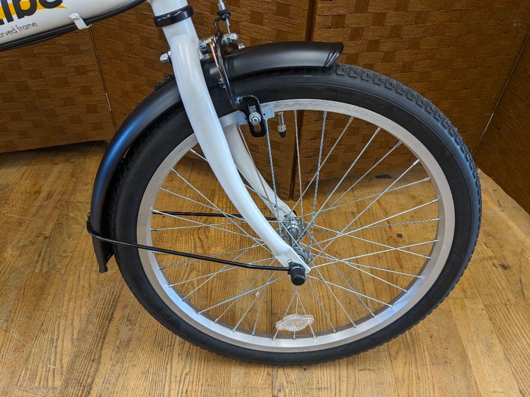 U056　美品　 折りたたみ自転車　20インチ 6段変速 ホワイト