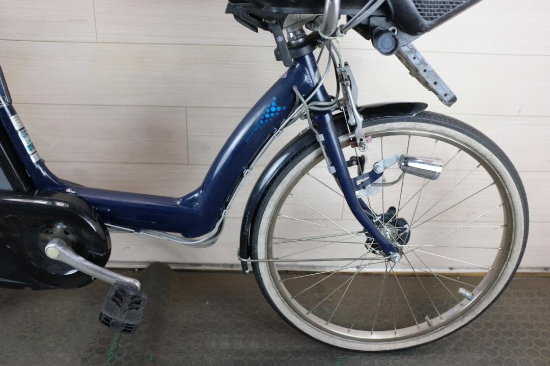 ブリヂストン製　アンジェリーノ　22/26インチ　3段　8.1Ah充電器あり