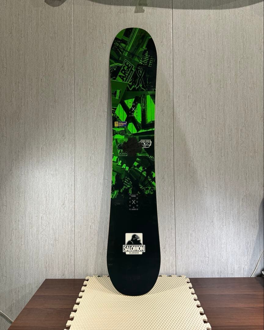 美品　SALOMON XLARGE スノーボード 153cm ケース付