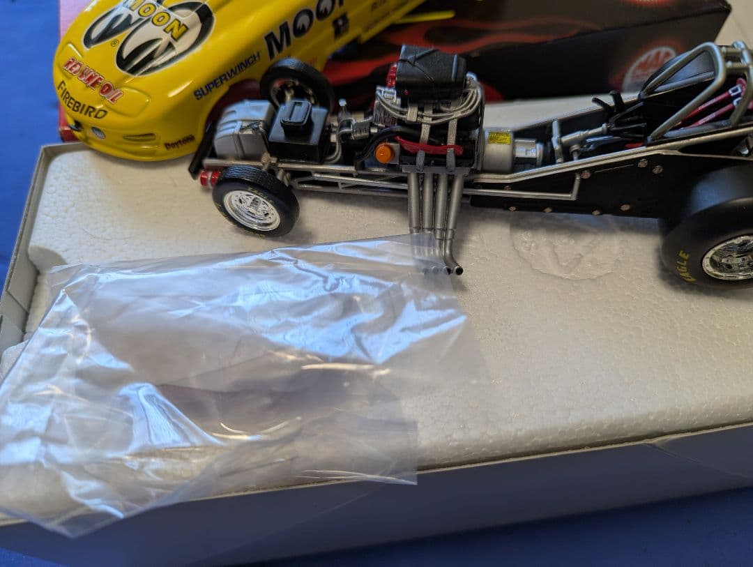 Moon eyes Funny Car 2001年限定版