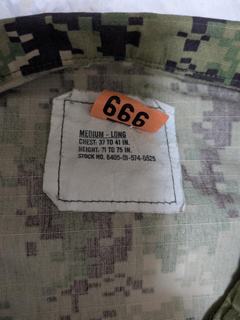 【美品】US NAVY アメリカ海軍 戦闘服 ジャケット 階級章ワッペン付き