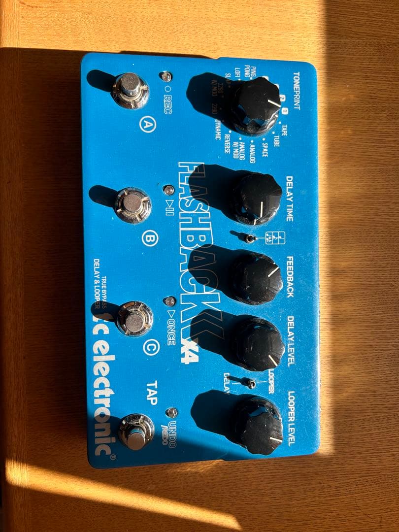 TC Electronic Flashback X4 ギターエフェクター