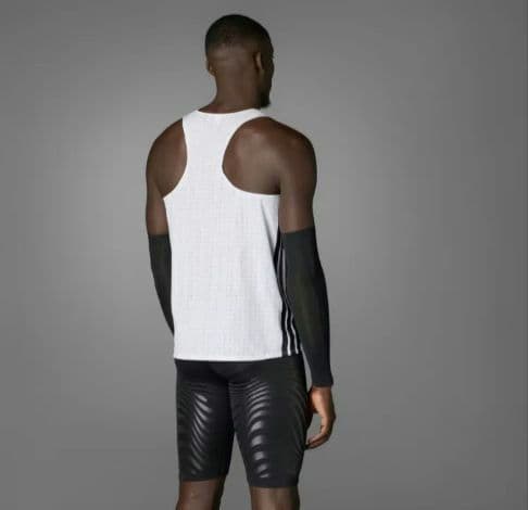 adidas アディゼロ シングレット ランニング 日本未発売