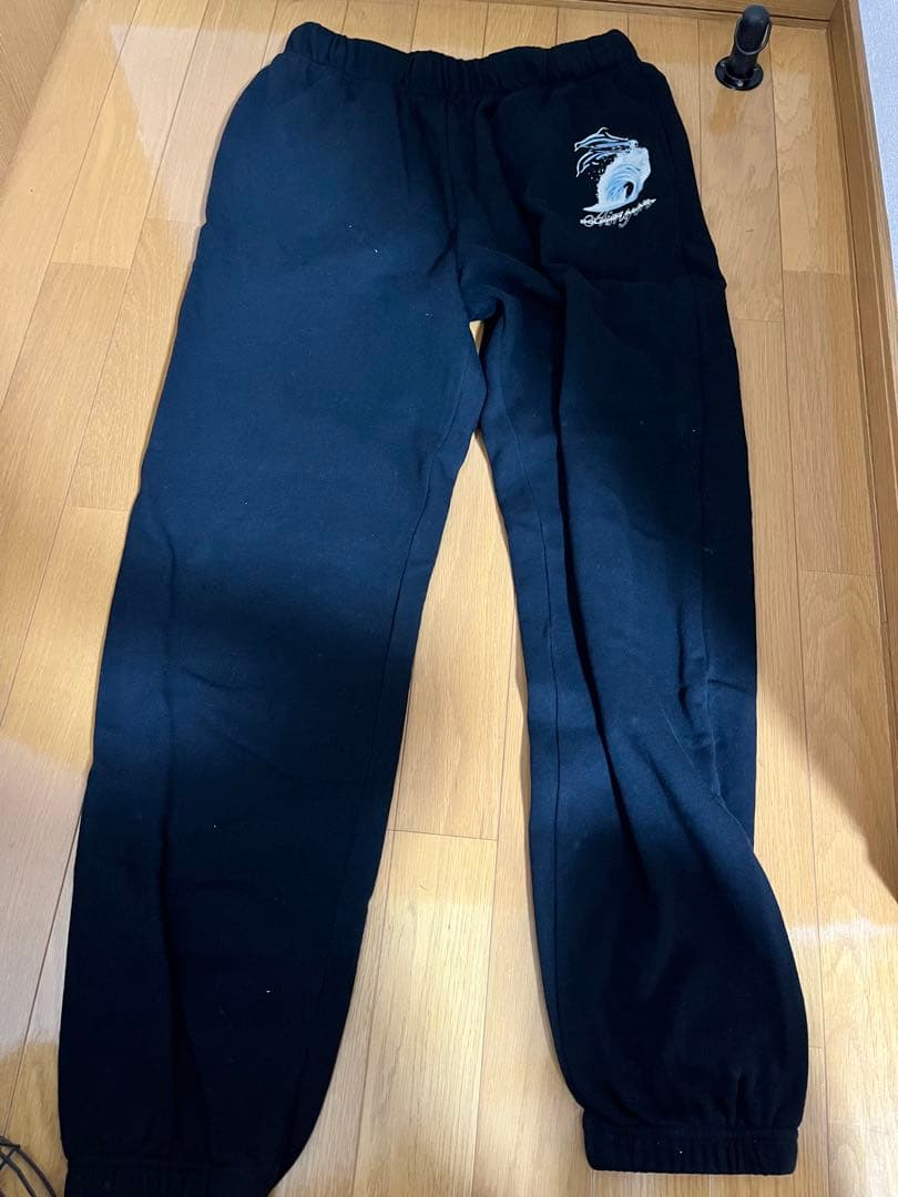 あいみょん　イルカな？スウェット