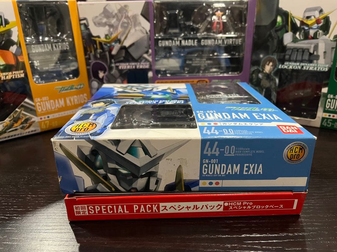 HCMPro ガンダムダブルオー4体セット　初回限定スペシャルパック付属