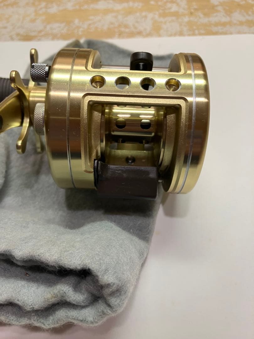 古いシマノカルカッタ 201XT 美品SHIMANO CALCUTTA メガバス