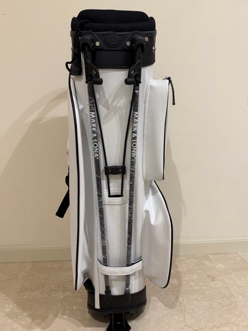 マーク&ロナ スタンド型キャディバック　 ホワイト 正規品　新品未使用　タグ付