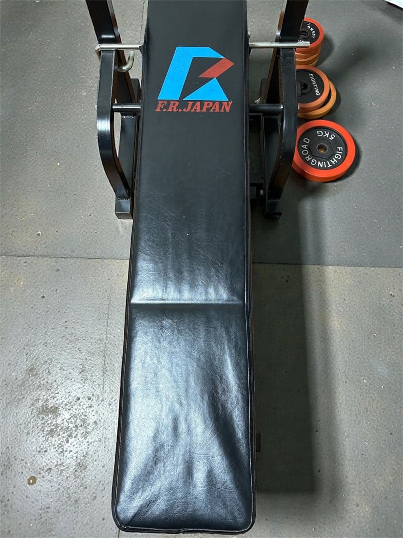 トレーニングベンチ バーベルラック付き