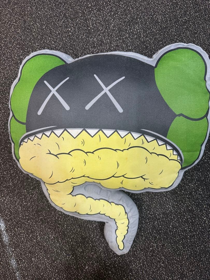 正規品 クッション OriginaFake KAWS BE@RBRIC