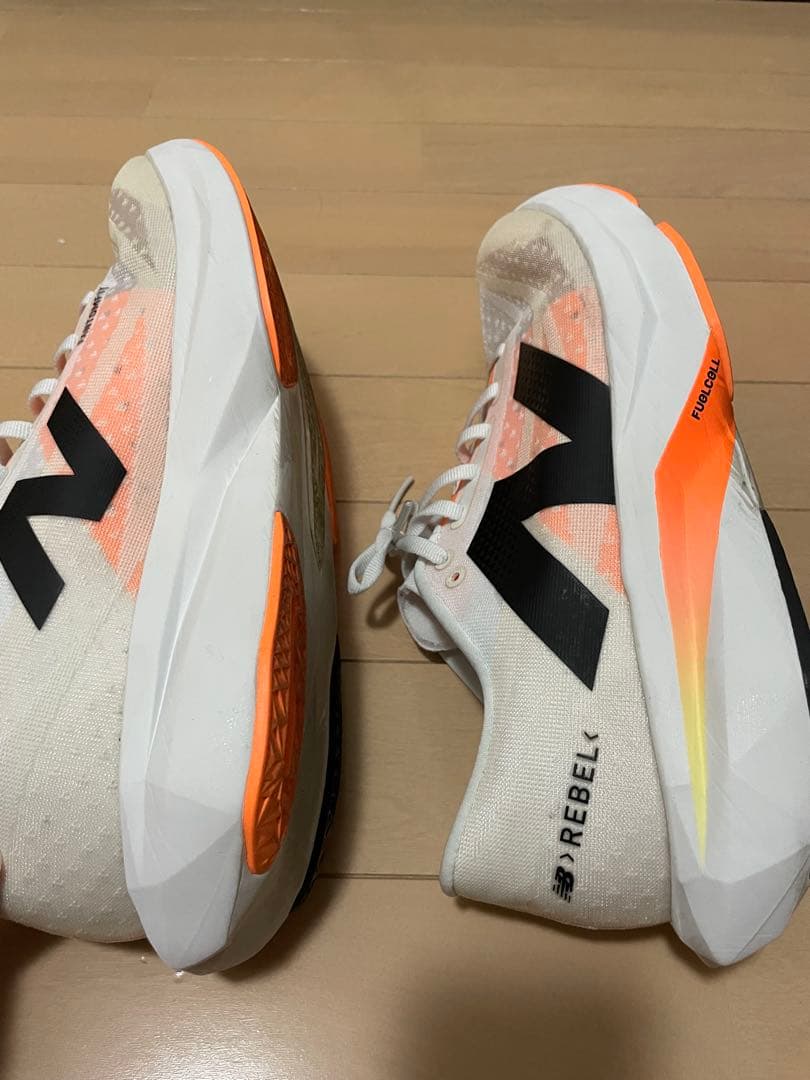 スパイク・シューズ New Balance FuelCell Rebel v4