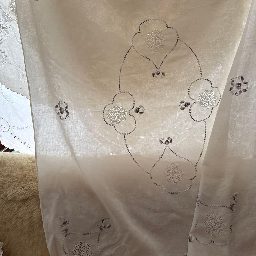 SALE❣️フランスアンティークஐ⋆*花柄とドイリー刺繍のクロスஐ