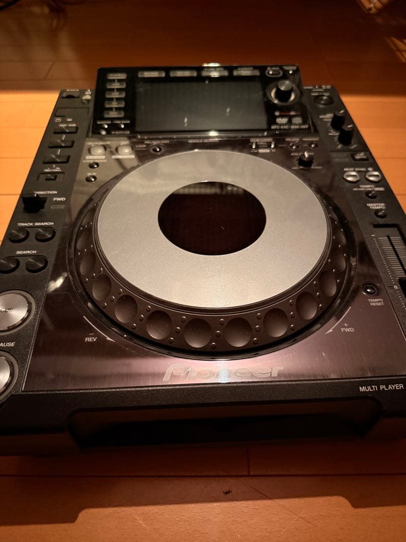 Pioneer CDJ-2000 nexus ジョグダイヤル液晶に使用感あり