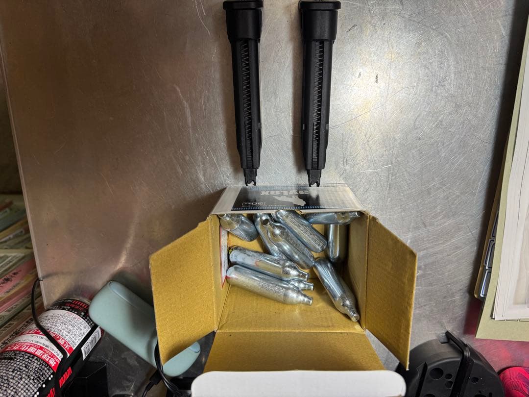 SIG AIR M17 CO2スペアマガジン BK カートリッジおまけ
