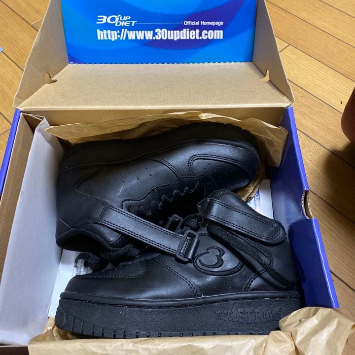 マッスルトレーナー　ウォーキングシューズ22.5センチ　女性