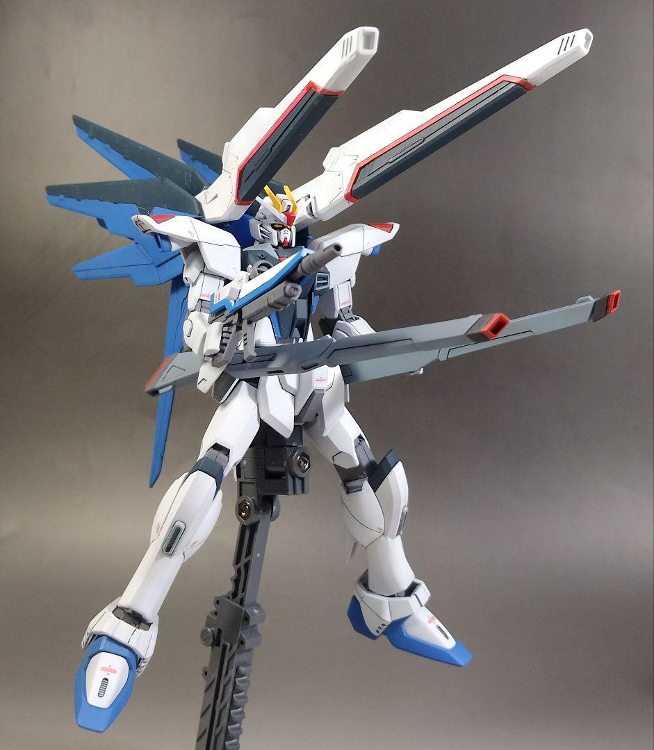 HG HGUC フリーダムガンダム 改修 全塗装 完成品 SEED