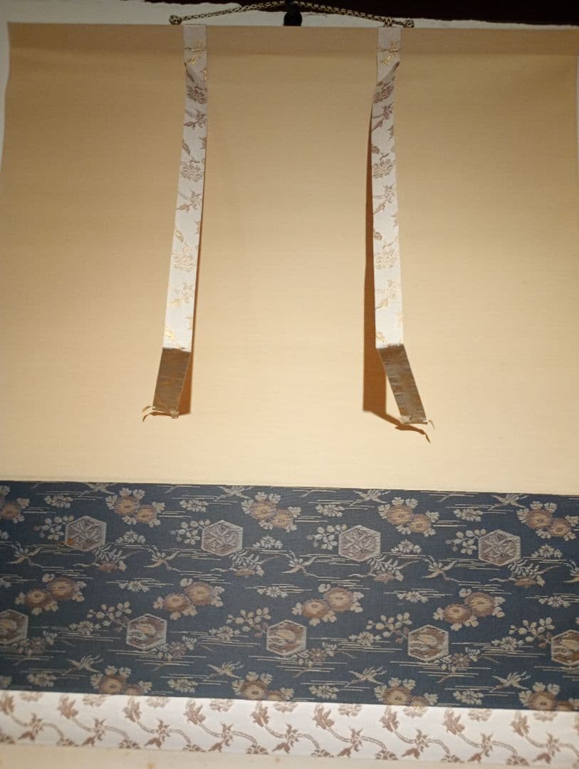 【茶道具】前大徳寺　西垣大道和尚筆　「春風」　立ち雛画賛　茶掛　軸Ｃ117