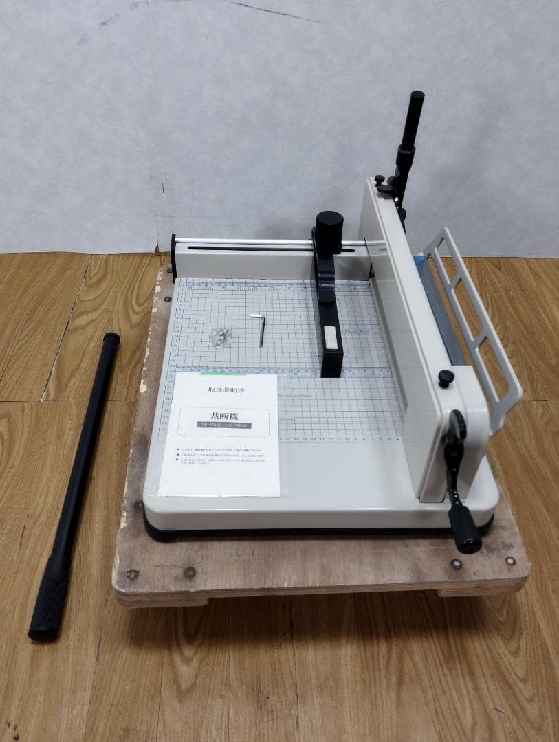 K♢1167 ダイシン 裁断機 ペーパーカッター DS-858A4