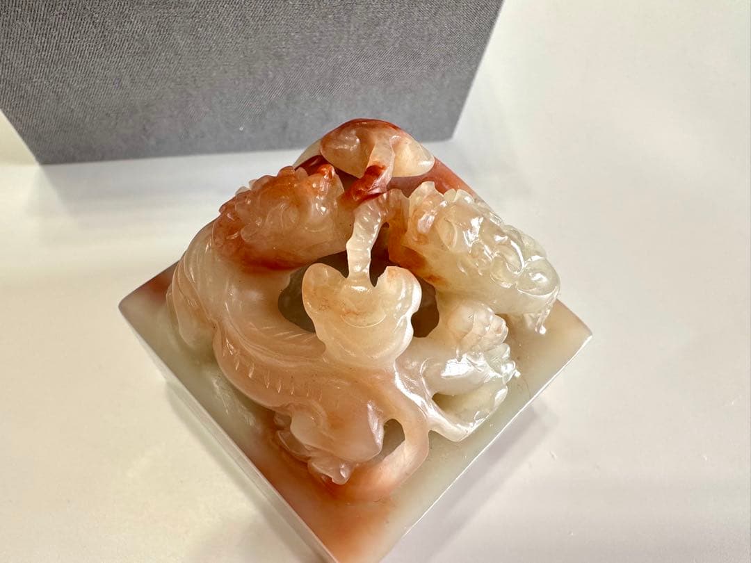 【螭虎献芝】 古獣　美品　ラオス 老挝 水凍　印材 落款 遊印 雅号　大材