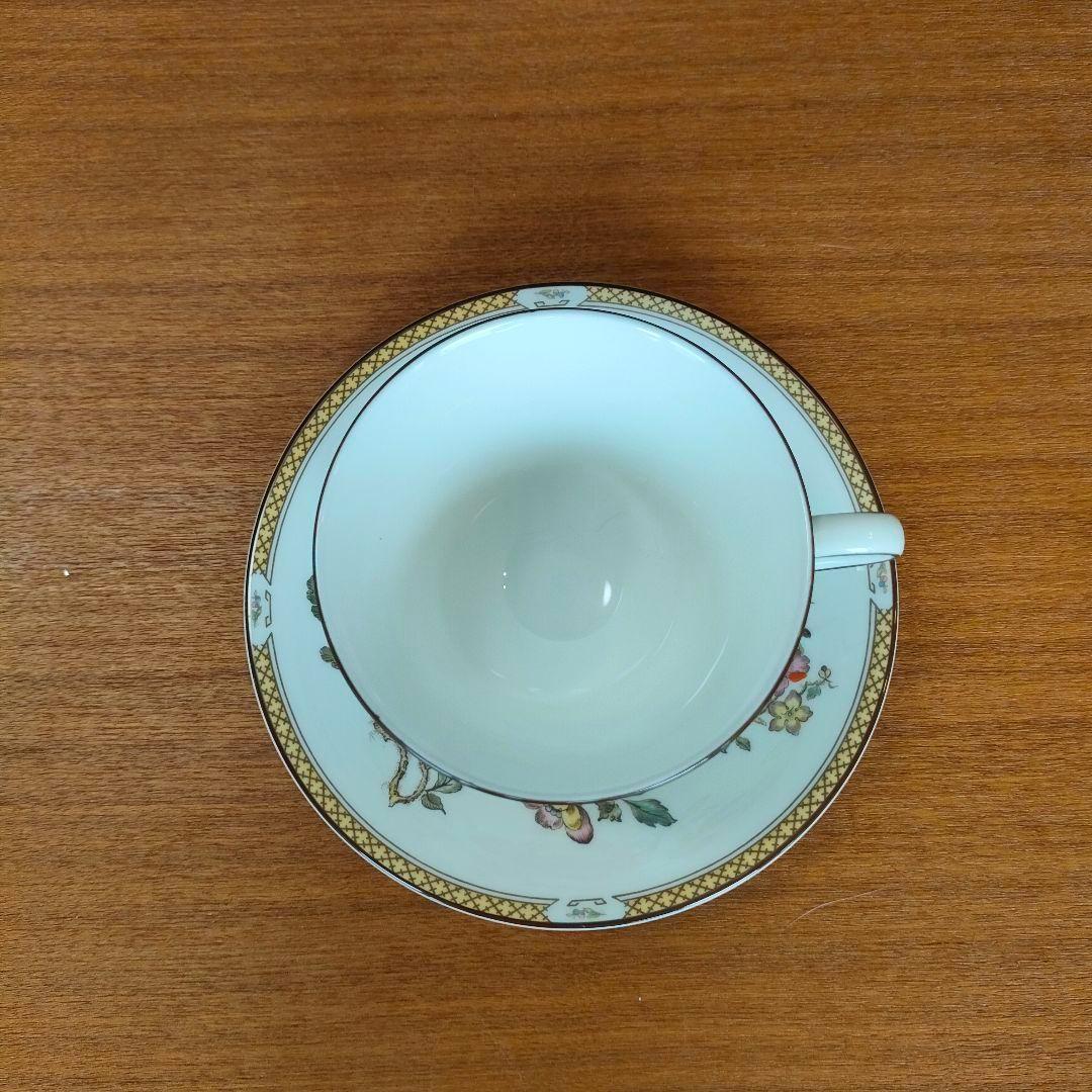 美品★ウェッジウッド 黒壺 カップ＆ソーサー スワロー シノズワリ