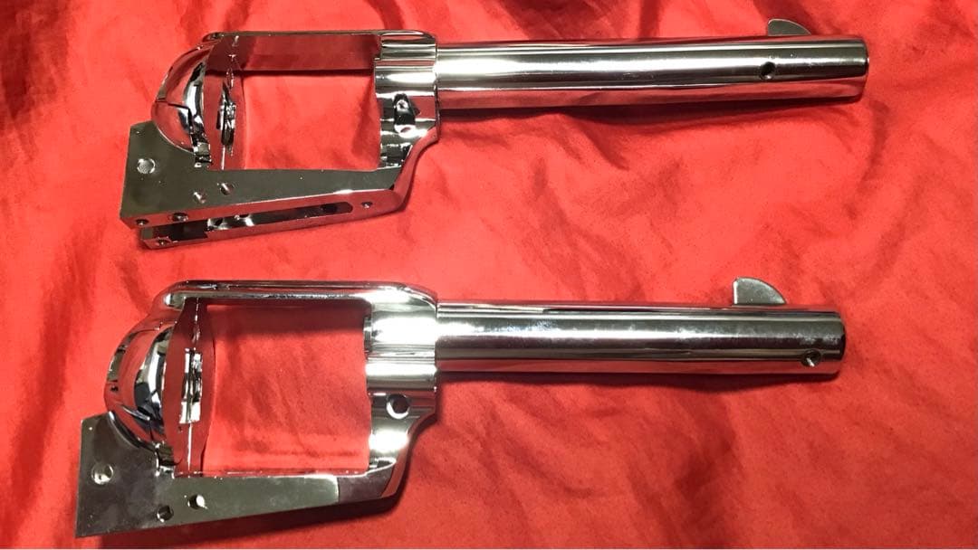 ハートフォード製　コルトSAA用シルバーメッキフレーム2本セット　未使用品