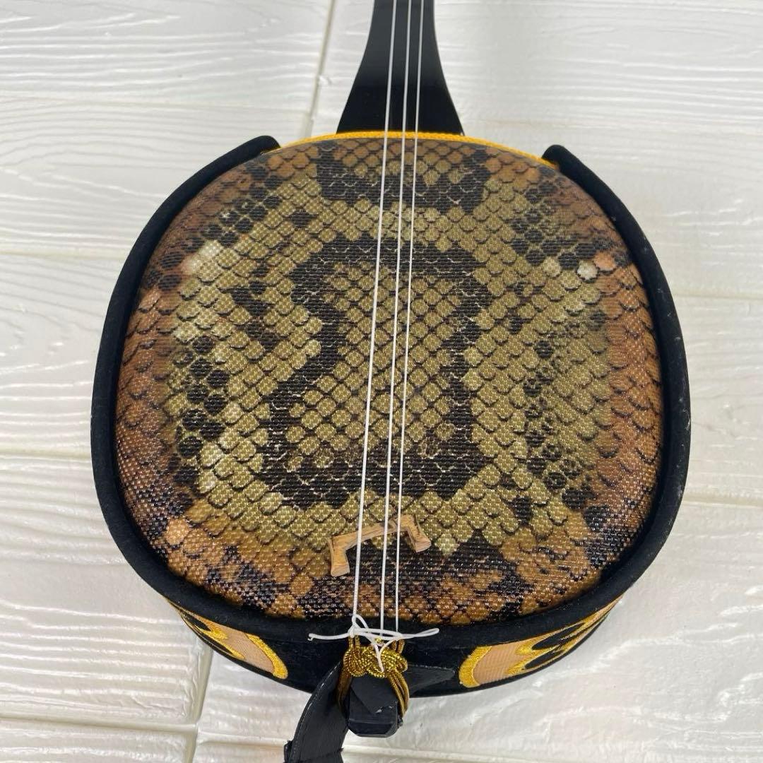 【美品】沖縄郷土楽器 三線 初心者セット チューナー、セミハードケース付