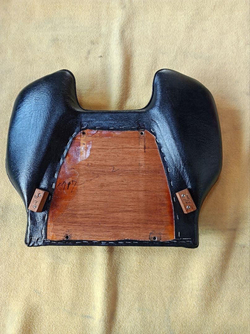 理容機器　新明和ウィズ椅子　レザー部分一式