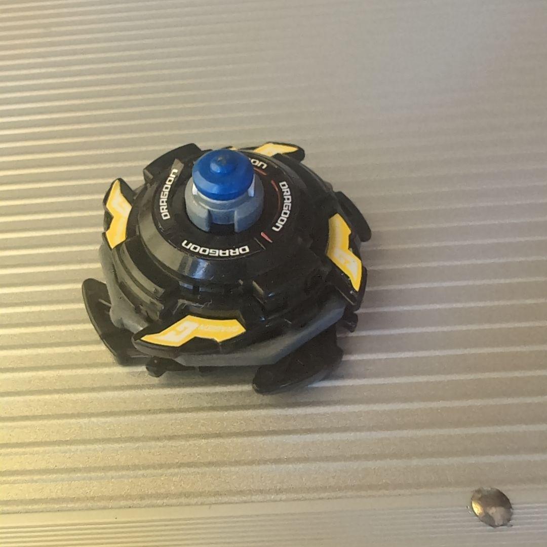 ドラグーンGTGT 黒/黄色 こま　ベイブレード