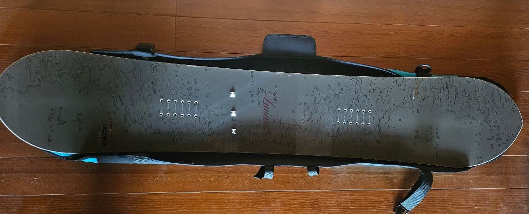 YONEX LUVARTH ヨネックス ラヴァース　ラバース　スノーボード