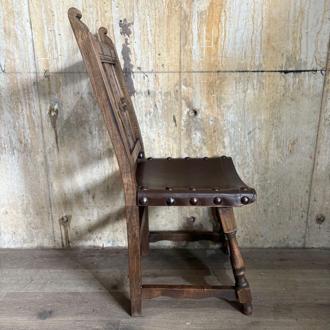 NAVARRO ARGUDO スペイン　ヴィンテージ　レザーシートチェア　①