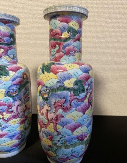 【海】中国美術品  大清道光年製在銘　粉彩獅子図花瓶　九獅子花瓶　2本　希少美品