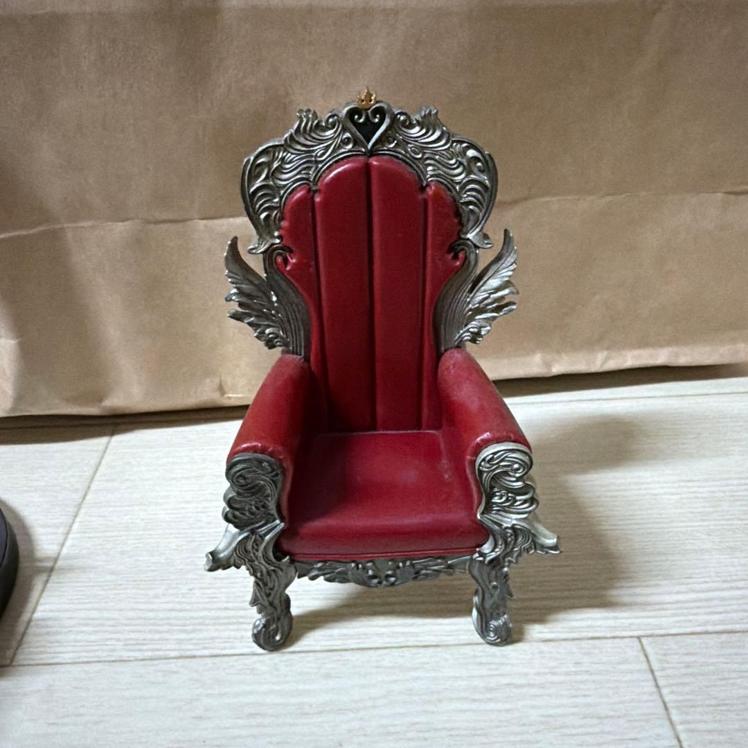 ソラ フィギュアセット 王座付き