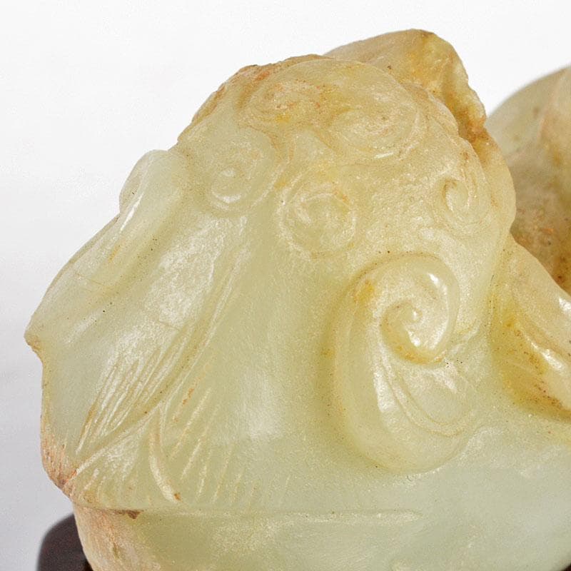 中国　玉石彫刻　神獣　紙鎮　置物　唐木台付　C　R5462