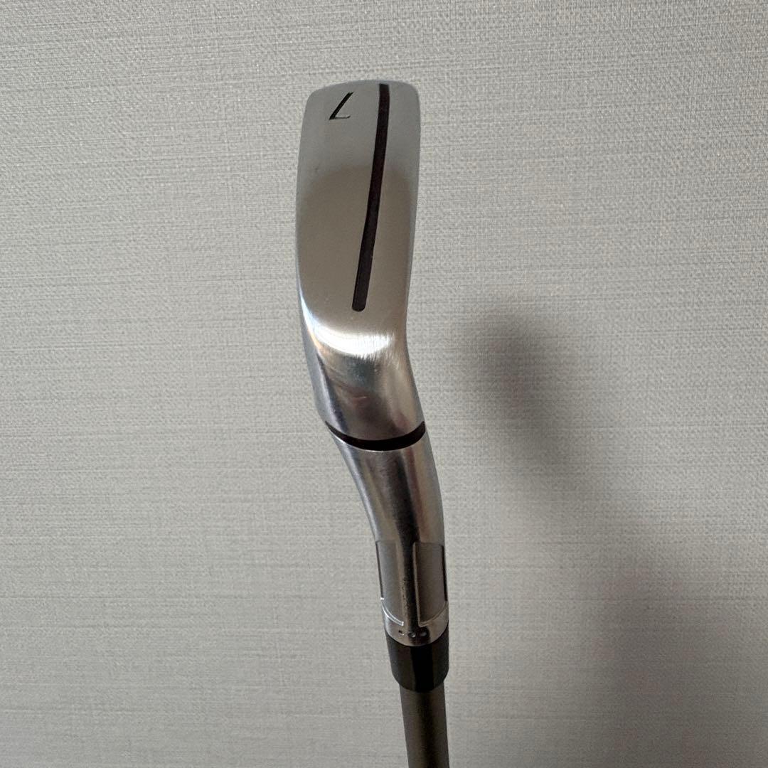 Qi MAX LITE 7番アイアン　純正カーボンシャフト フレックスR