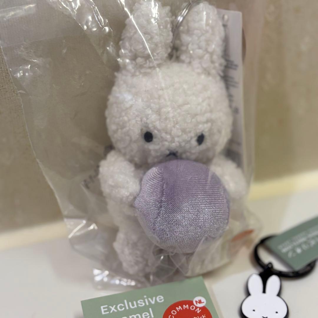 万博　オランダ　オーブ　ミッフィー　キーホルダー　ぬいぐるみ　ピンバッジ　3点