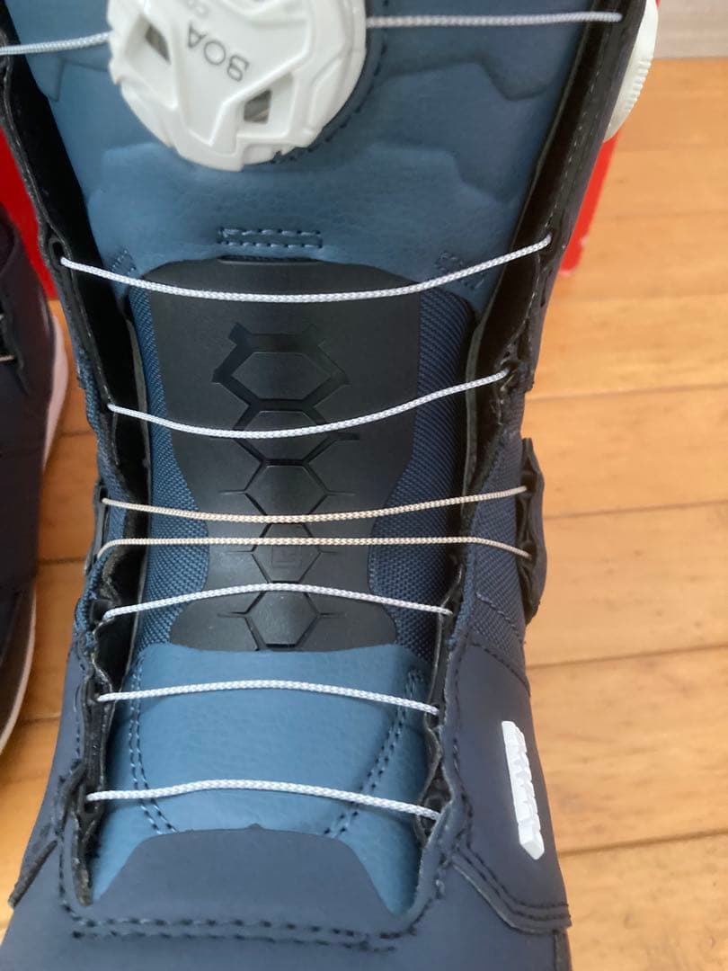 ディーラックス　スノーボードブーツ　　　　　ディーモン　24.5cm