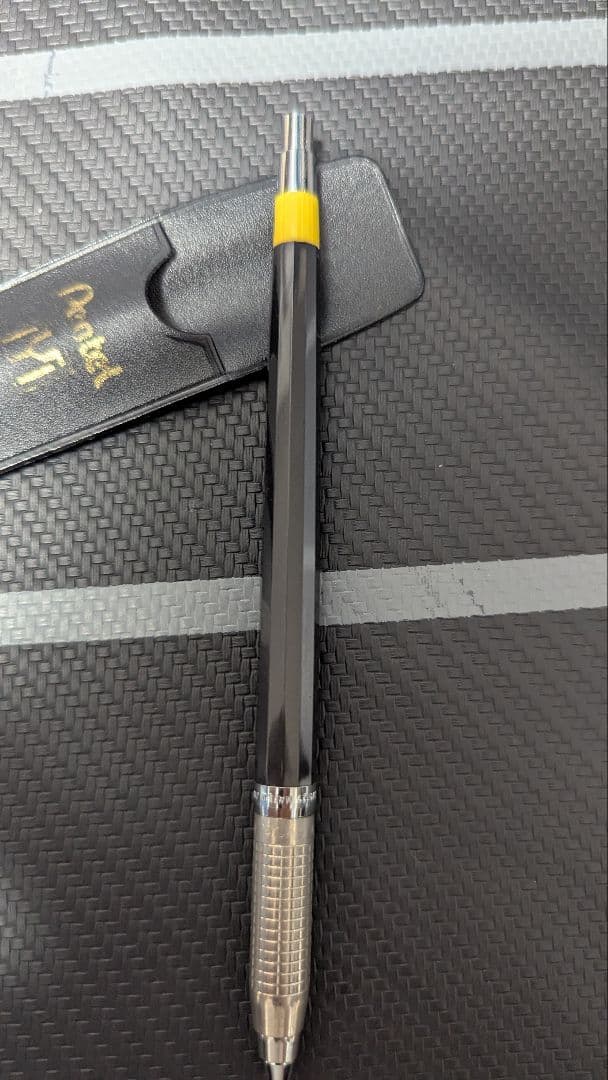 ぺんてる　メカニカ　シース付き