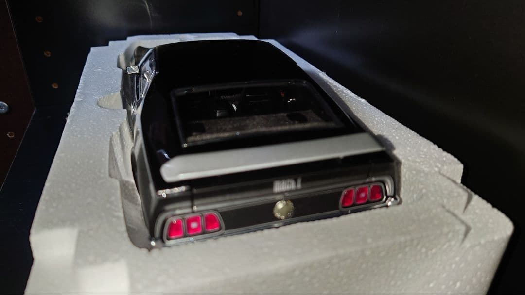 ミニカー 1/18 Ford MUSTANG Mach 1