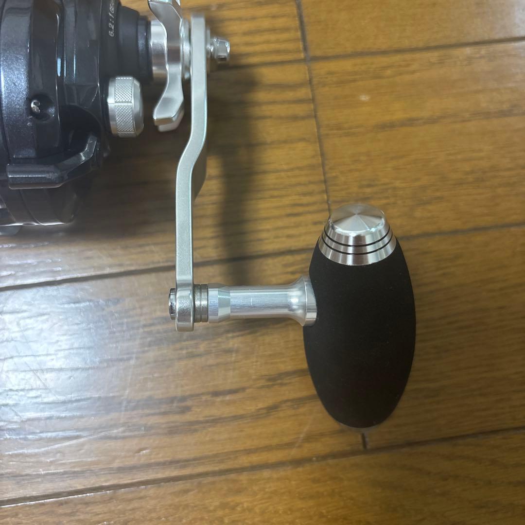 SHIMANO TORIUM 2000HG リール