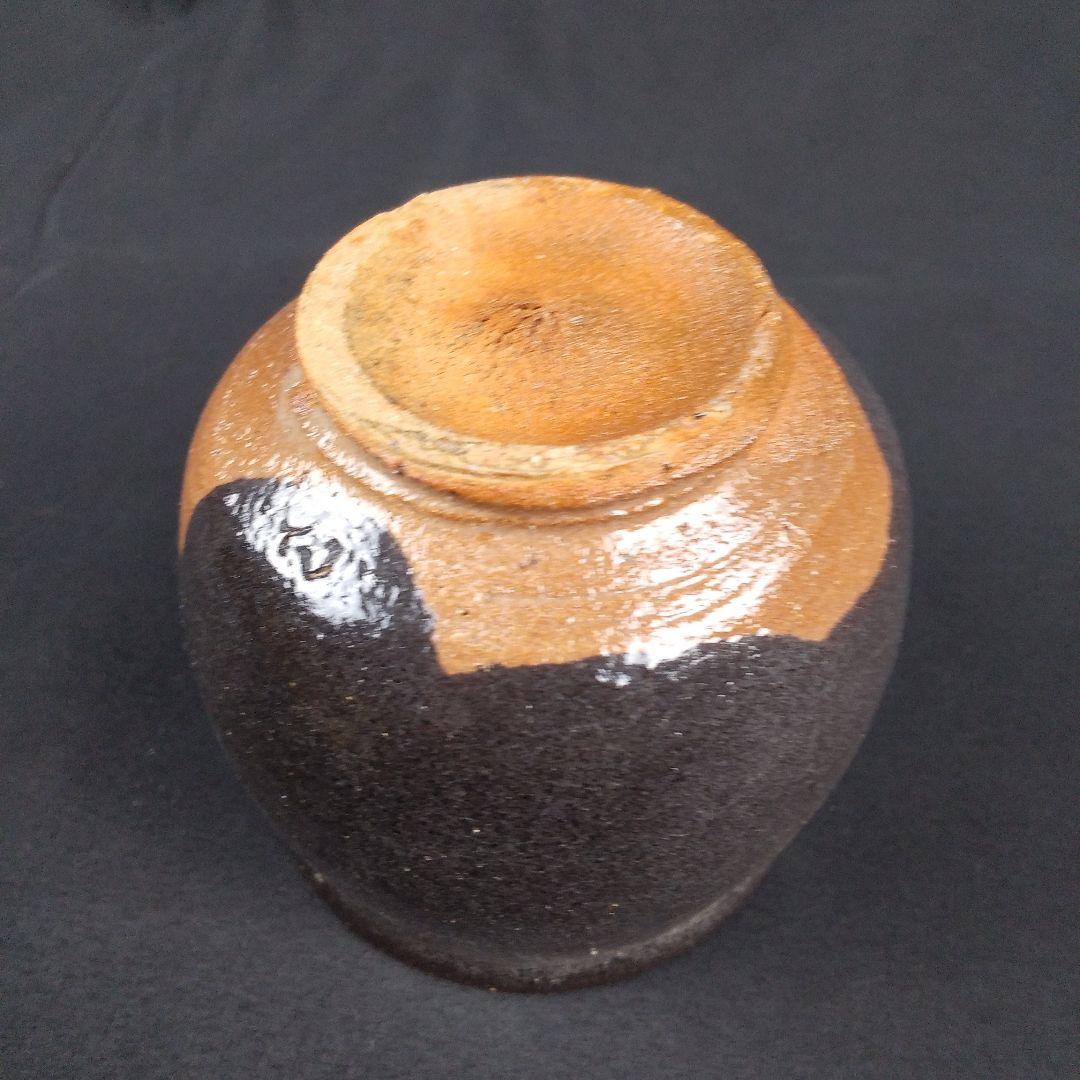 唐津焼　西岡良弘　氏作　黒唐津湯呑み茶碗　湯呑み茶碗